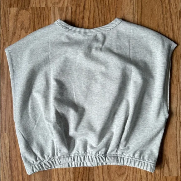 New Balance Boston Crop - Picture 2 of 4